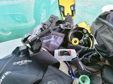 Complete Kit Scuba Diving Equipment Mares Dacor Beuchat Fins GAV BCD Tank Regulators Guages