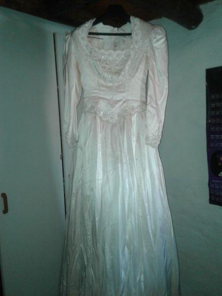 Pronuptia wedding dress