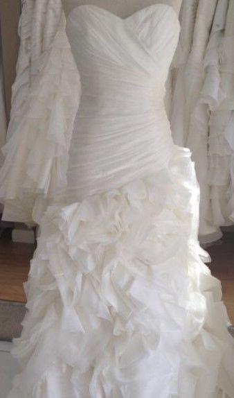 Stunning Maggie Soterro Wedding Dress