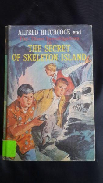 Vintage Alfred Hitchcock - Skeleton Island