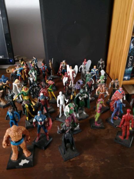 52 x Marvel Cast Iron Figurines
