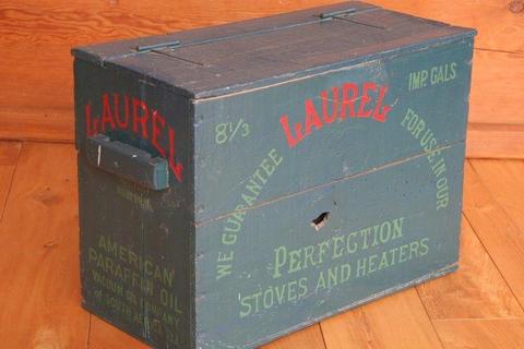 Oregon pine paraffin can box