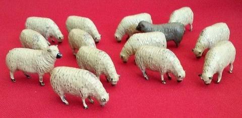 Collectable 14 x vintage lead sheep (Made in England c.1950's)