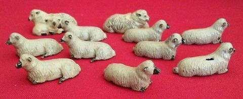 Collectable 11 x vintage lead sheep (Made in England c.1950's)