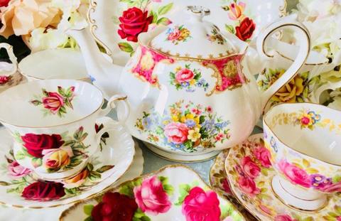 Royal Albert tea/ dinner and coffee sets: WANTED
