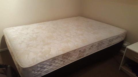 Second hand double bed