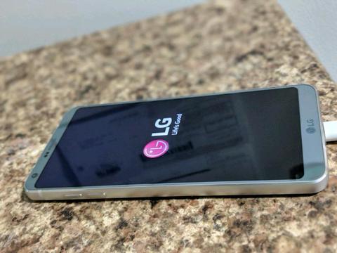Lg G6 32gb platinum ice in the box brand new never used R3750