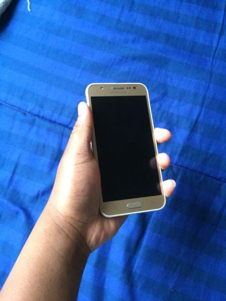 Like new Samsung J5 with accessories