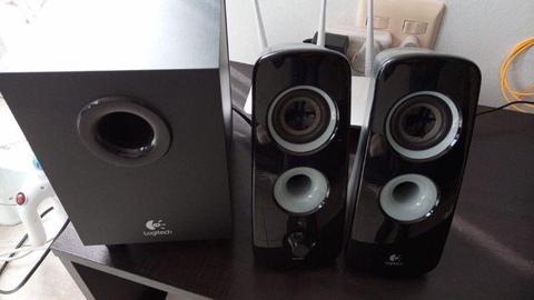 Speakers - Ad posted by Carly Kotze'