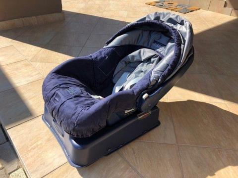 Peg Perego baby car seat for new-born baby