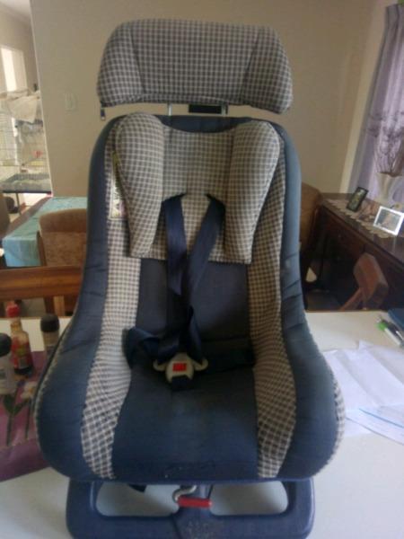 Car chair for sale good condition R250