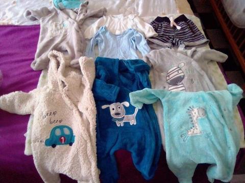 Baby Clothes (0-6 Months) R250 for everything