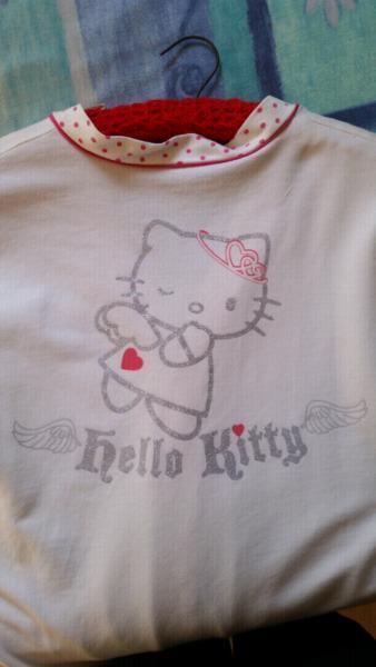 HELLO KITTY Gown 5 Yrs +