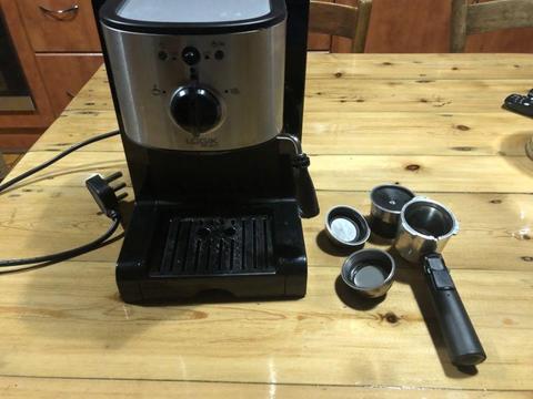 Cappuccino / Espresso / Coffee Maker - Logik - Excellent - Guarantee
