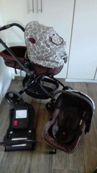 Chelino twister travel system