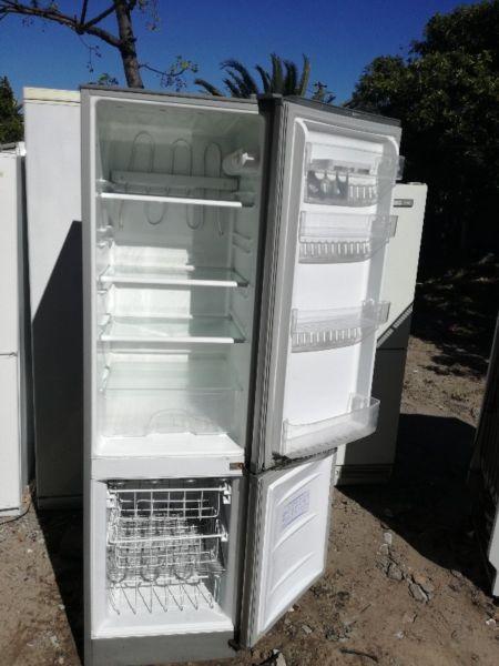 Defy fridge freezer R 1600