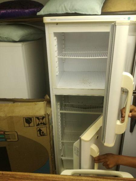 Mercury fridge freezer R 1500