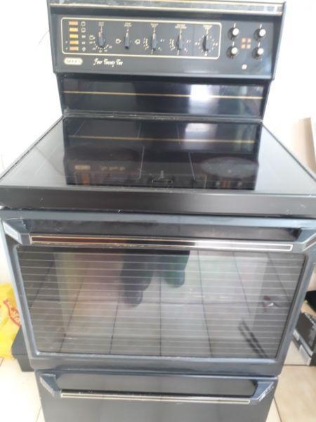 Defy 4 plate glass top stove and oven
