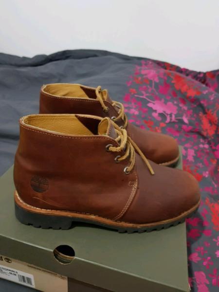 TIMBERLAND LEATHER BOOTS USED