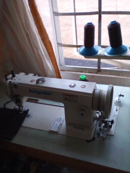 Sewing machine z working footh for sale