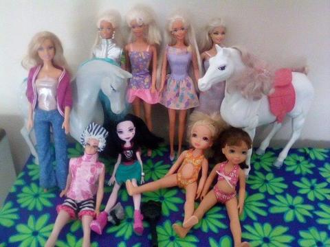 Barbies,dolls and horses