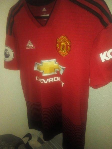 Man United T-shirt straight from England
