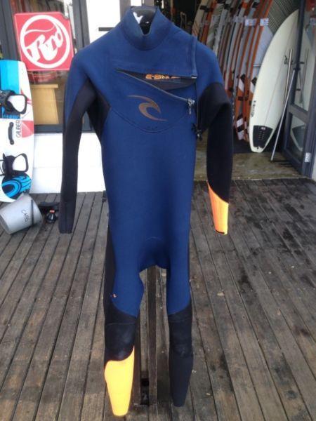 Ripcurl E-bomb 4/3 MT wetsuit