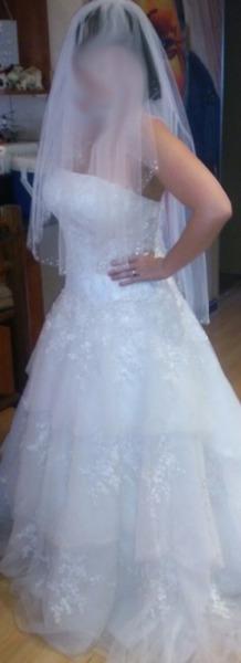 Stunning Oleg Casini wedding dress
