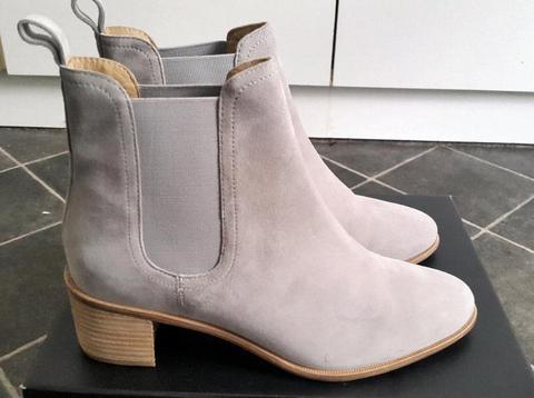 Save R1100 on Country Road Teagan female boot