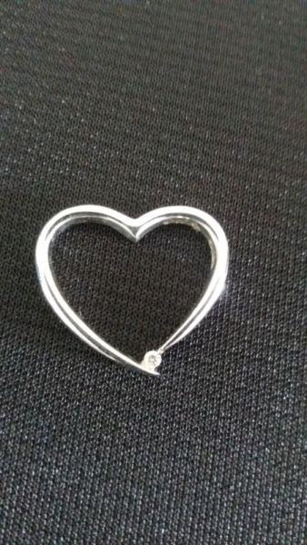 Heart Shape Pendant with Diamond