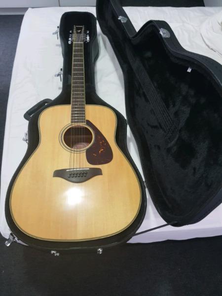 Yamaha FG720S12 12 String & Stagg Guitar Case