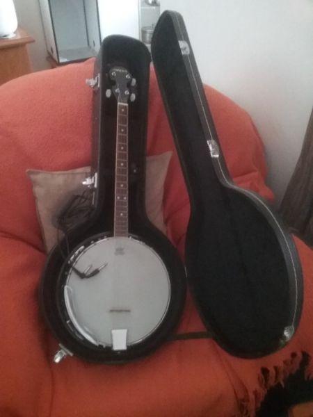 Aria Electric Banjo and Hard Case in Excellent Condition