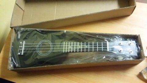 SALE: Acoustic Professional Soprano Ukulele | Available: Black/White - Retails: R1499