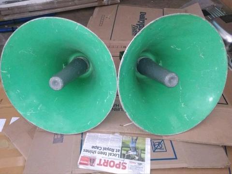 Speaker horns