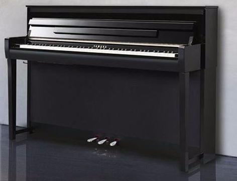Yamaha Clavinova Digital Piano CLP685b Latest model Now Available price negotiable
