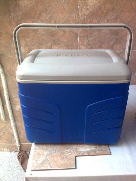 CADAC COOLER BOX LIKE NEW FOR SALE