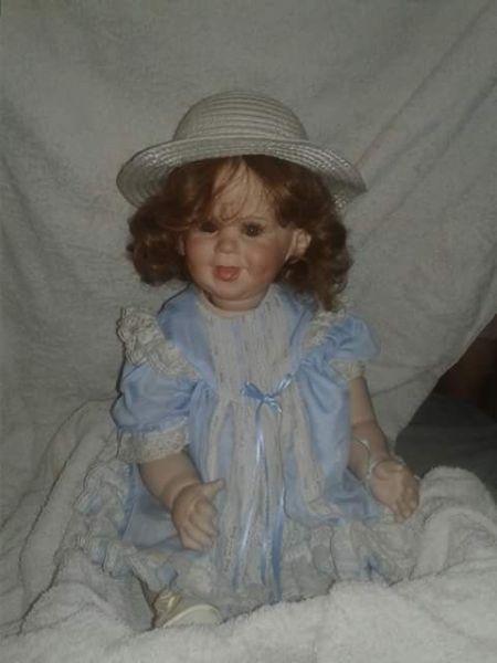 Porcellain doll