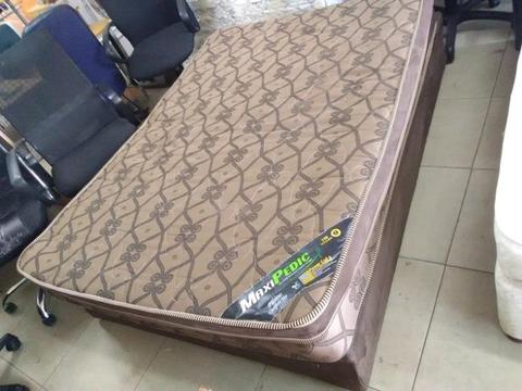 Double bed, R1,400