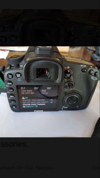Canon EOS 7D Mark II DSLR Camera with 18-135mm f/3.5