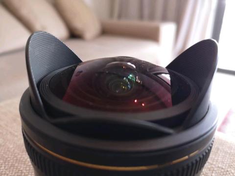 Sigma 10mm f/2.8 DC Fish Eye Lens (CANON Mount)