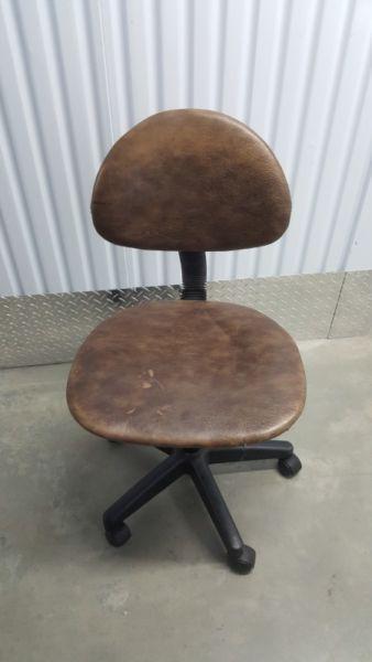 Light Brown Rolling Office Chairs