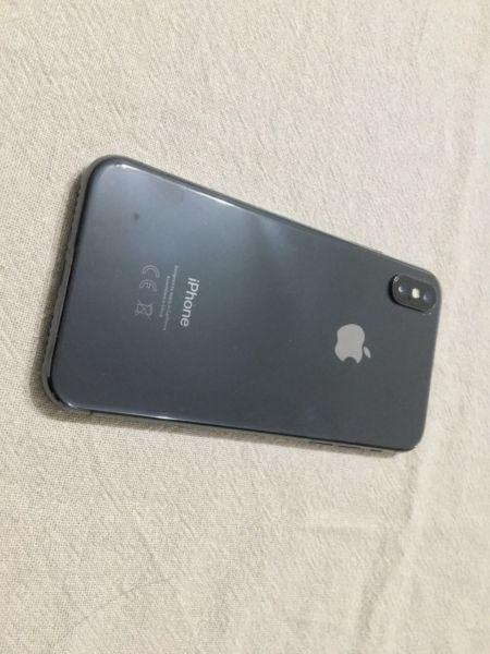 Selling My IPhone X R11000 NOT NEGOTIABLE!!
