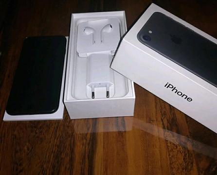 Iphone 7 128 Gb With Box ( Mint Condition )