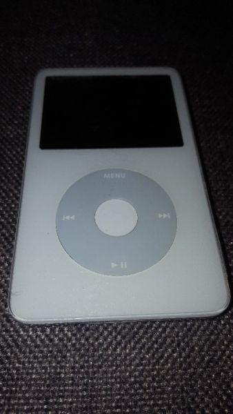 Ipod Classic 5th Generation White - 32Gig Great Condition
