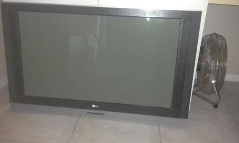 42 inch Lg Plasma Tv - Hd - Remote - Spotless - Bargain !!!!