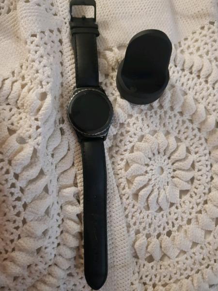 Available Samsung gear s2 classic SM-R732 no box