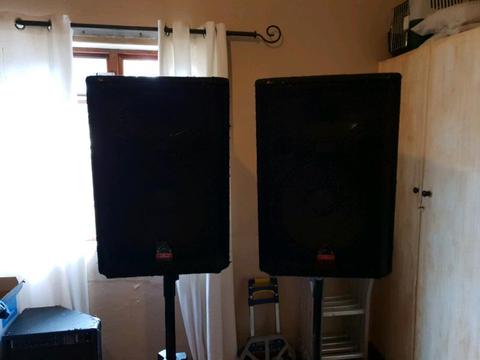 2 x 15' passive wharfdale evpx speakers