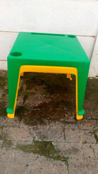 Plastic tables for sale