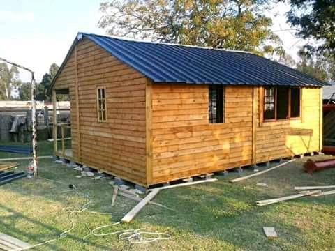 Giant Wendys and Log Homes