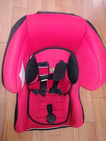 Car seat red